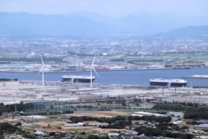 田原市の自動車工場